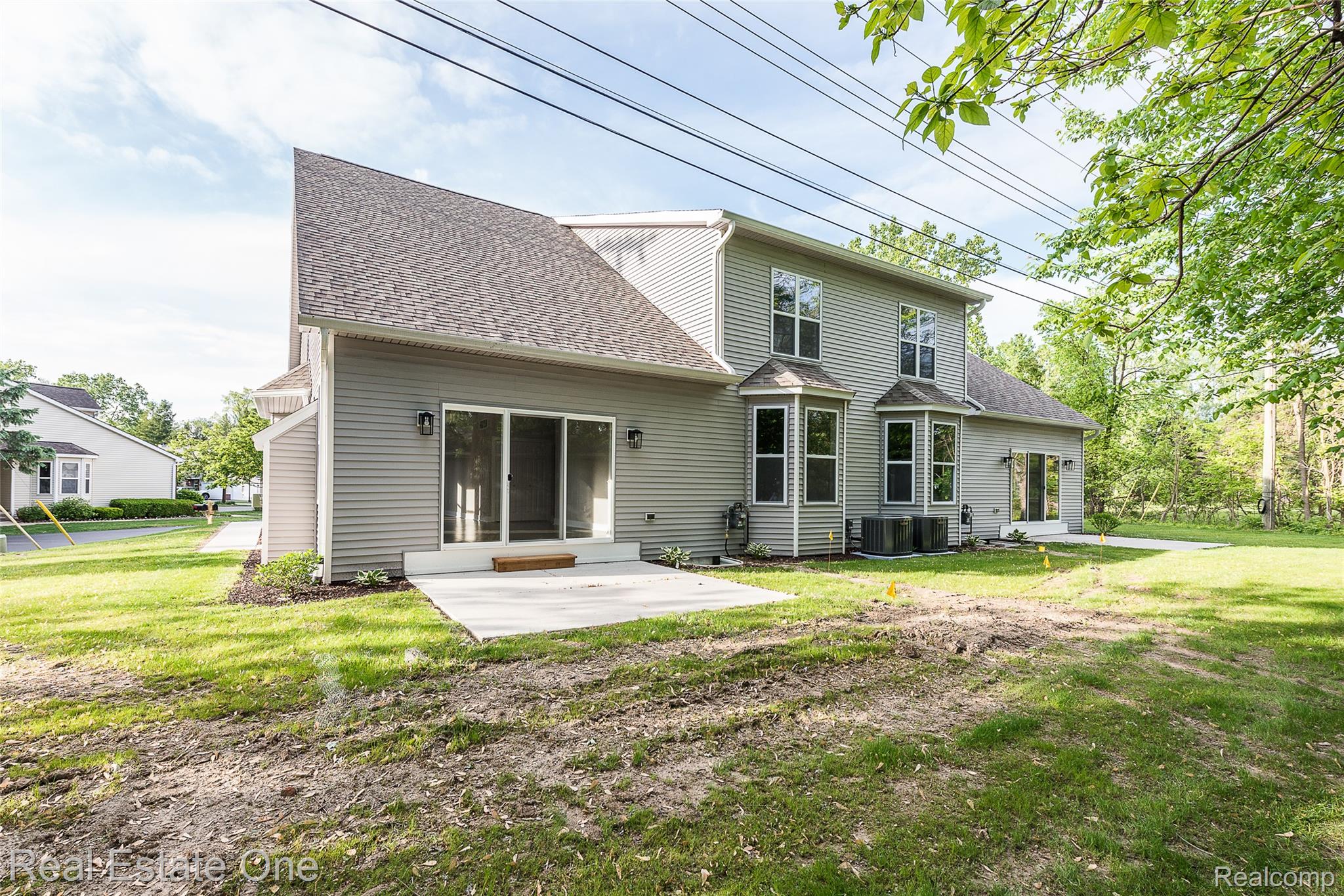 527 INDIAN OAKS Drive