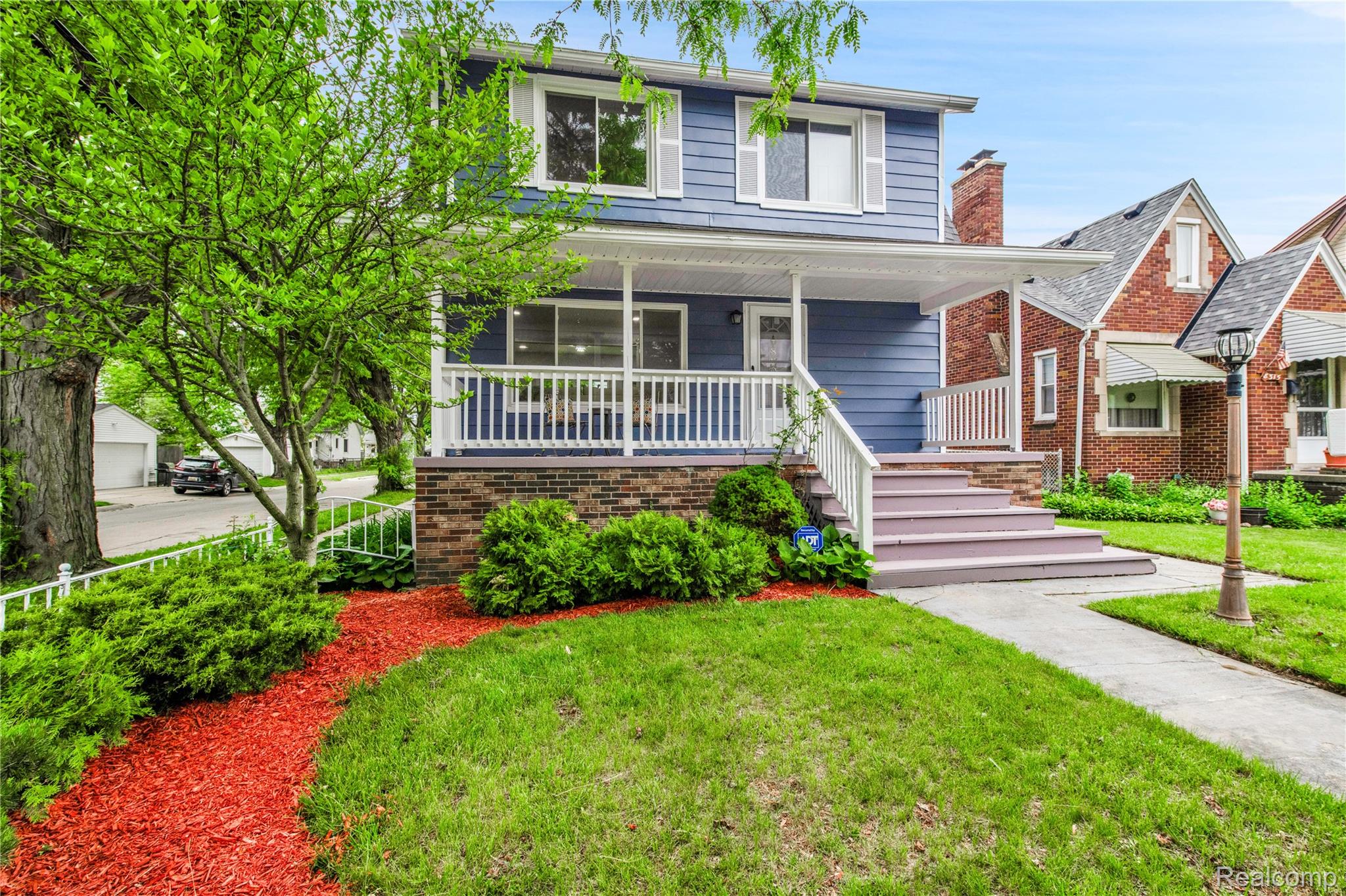 8305 Harding
