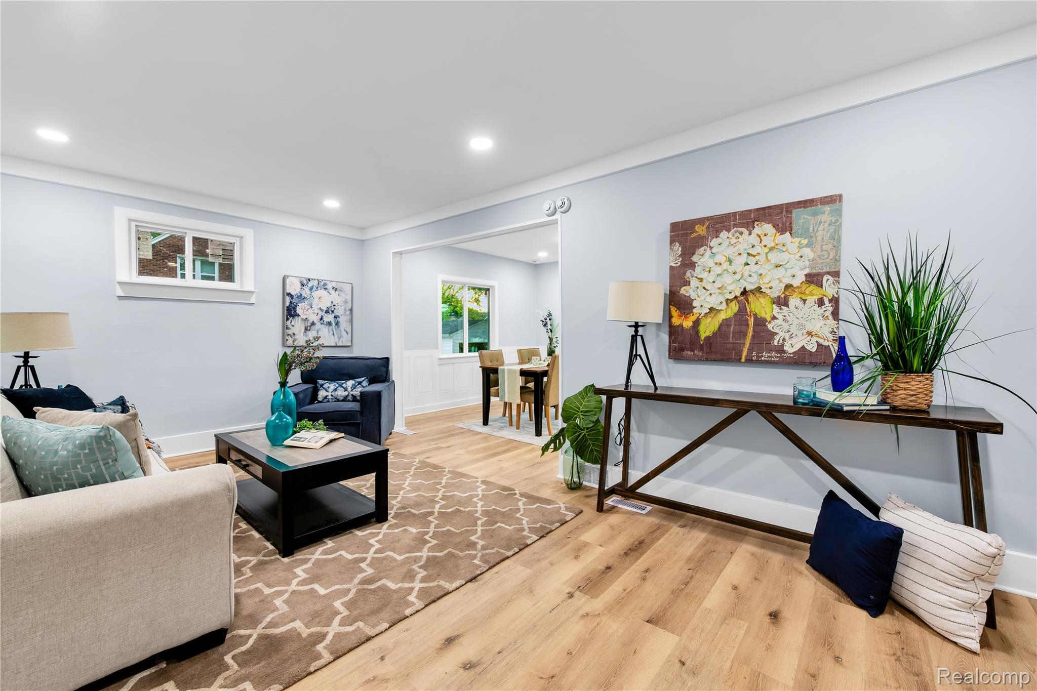 8305 Harding