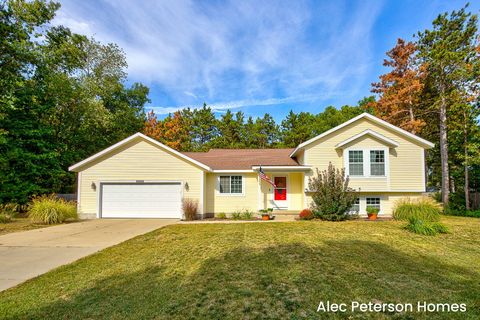 Photo of 6666 Minard Dr, Egelston Township, MI 49442 (MLS # 71025051570)