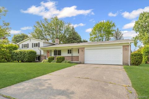 2985 Lacota Road Waterford Charter Township MI 48328