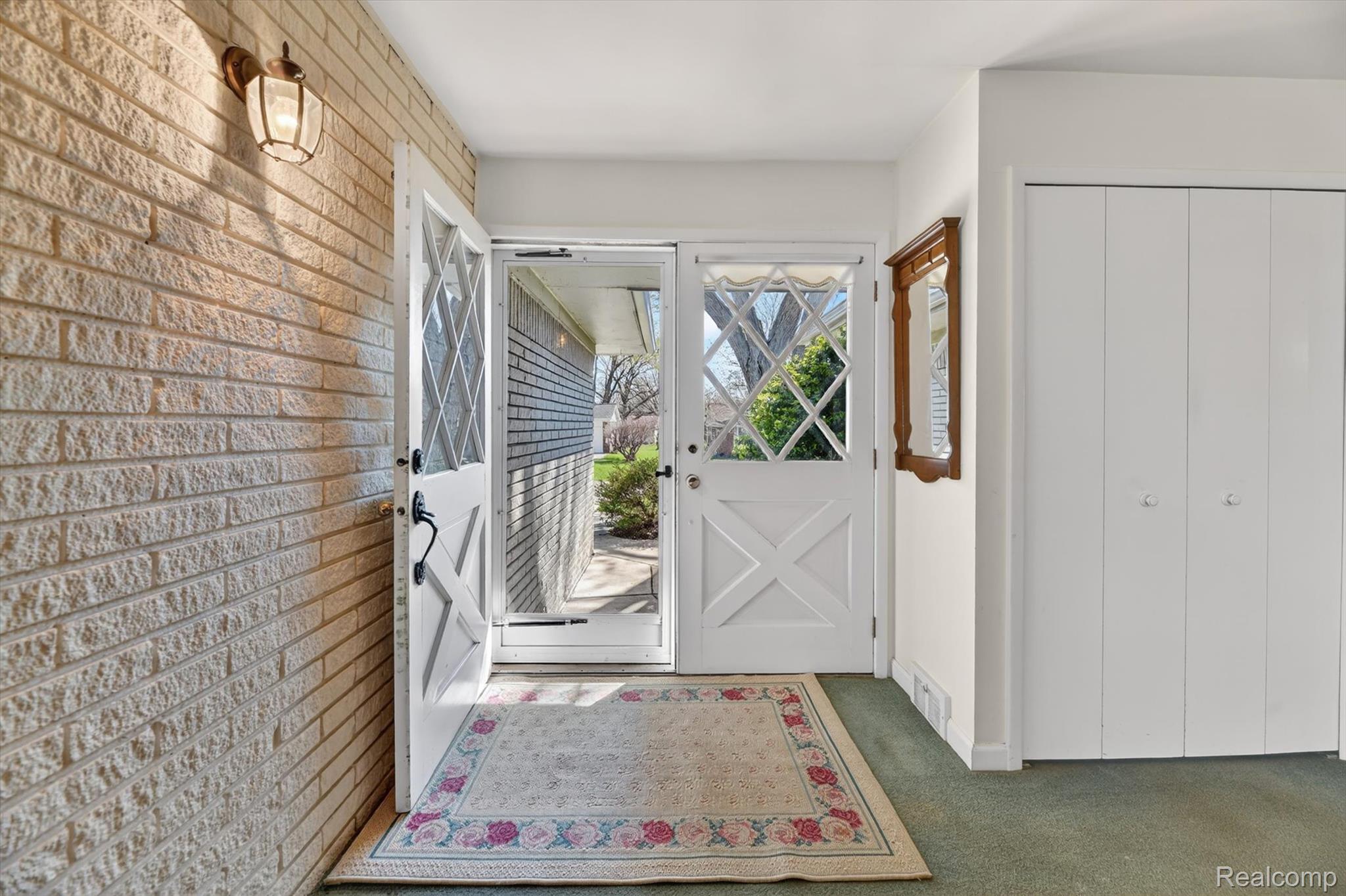 22797 Shadowpine Way