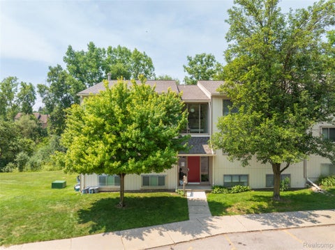 Photo of 1693 Riverside Drive #3, Rochester Hills City, MI 48309 (MLS # 20261054813)