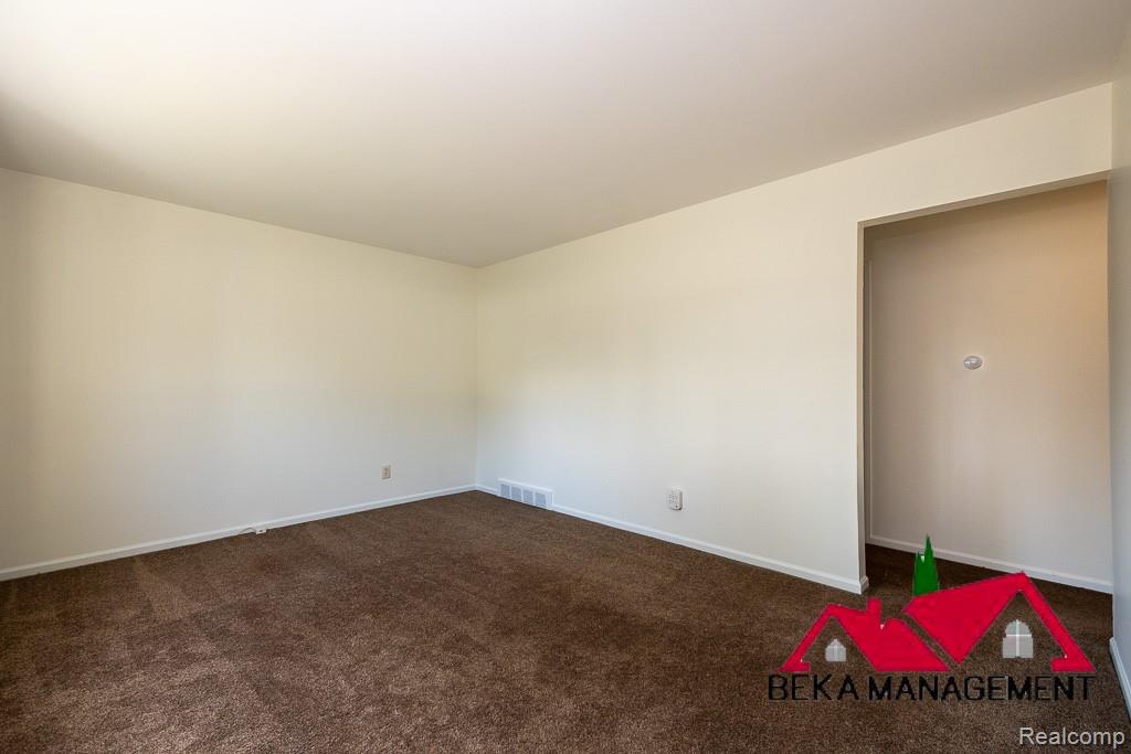 35008 Richard Street