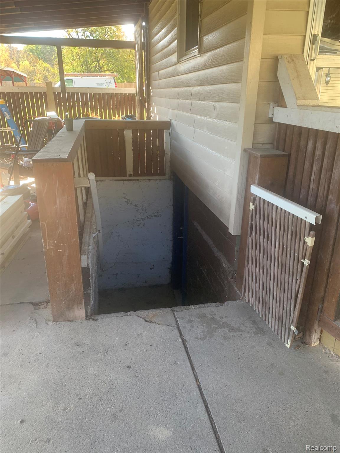 2313 S Rundle Avenue