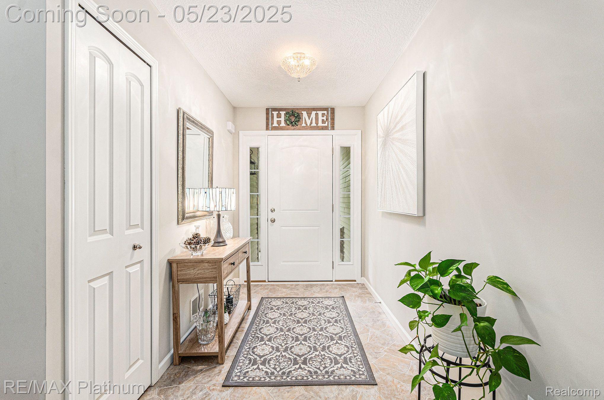 5956 Kerri Ln