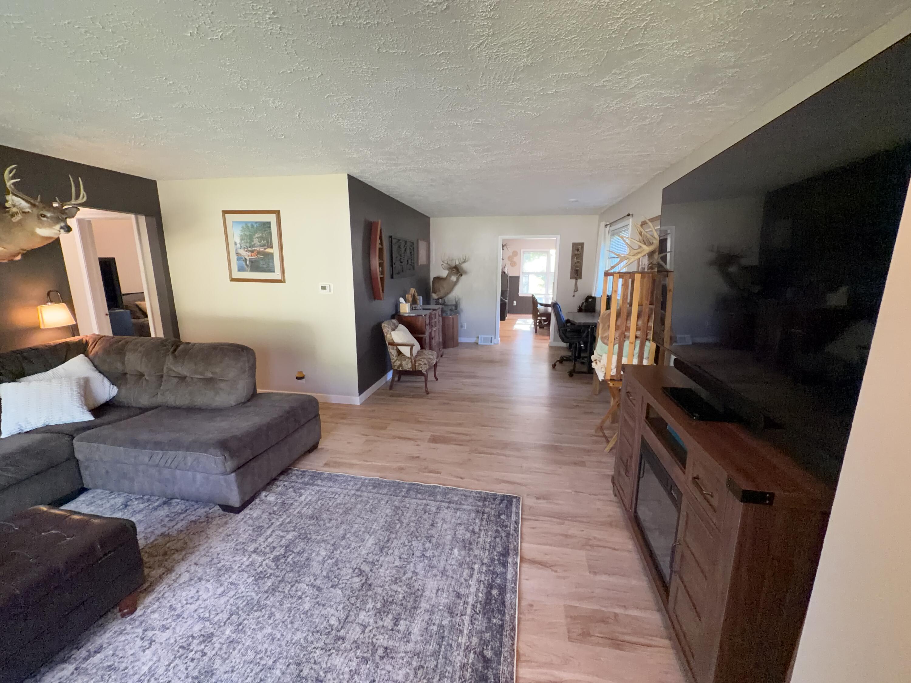 3456 Acacia Boulevard
