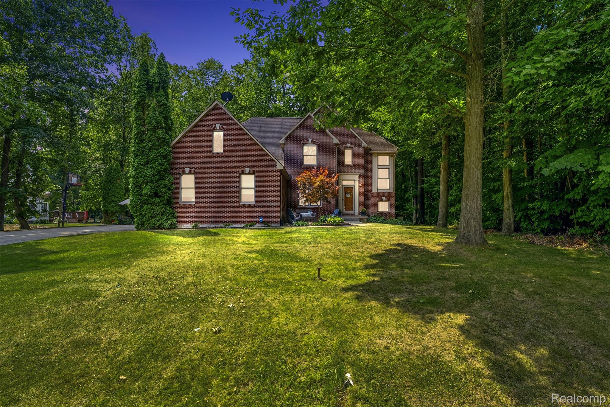 9293 Oakview Drive
