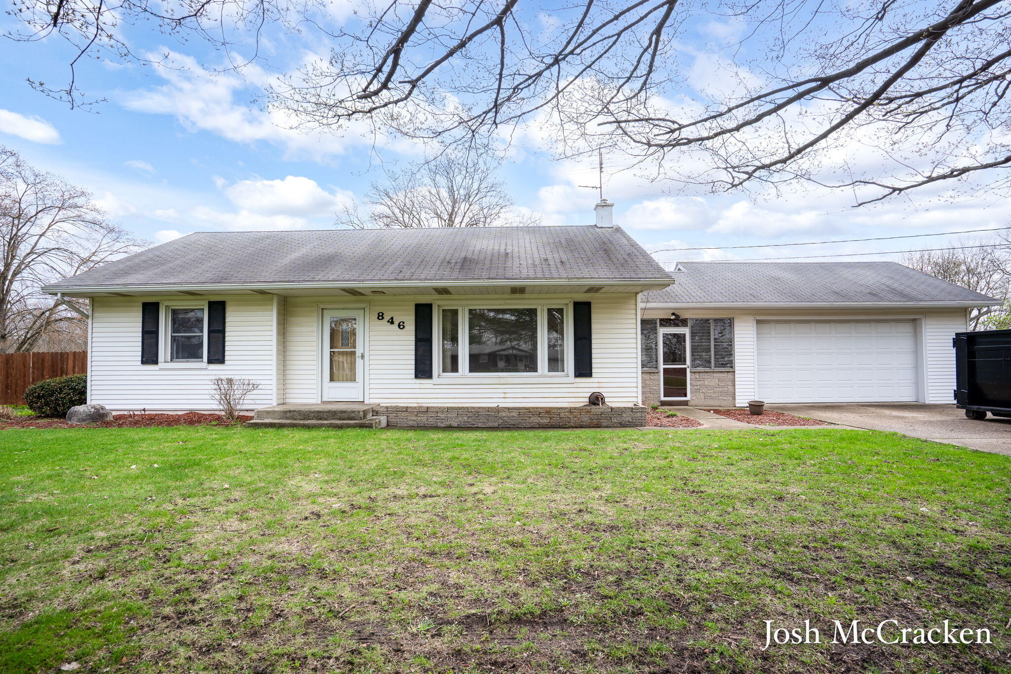 846 Lincoln Lake Avenue SE