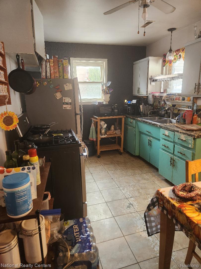 8204 Flamingo Street