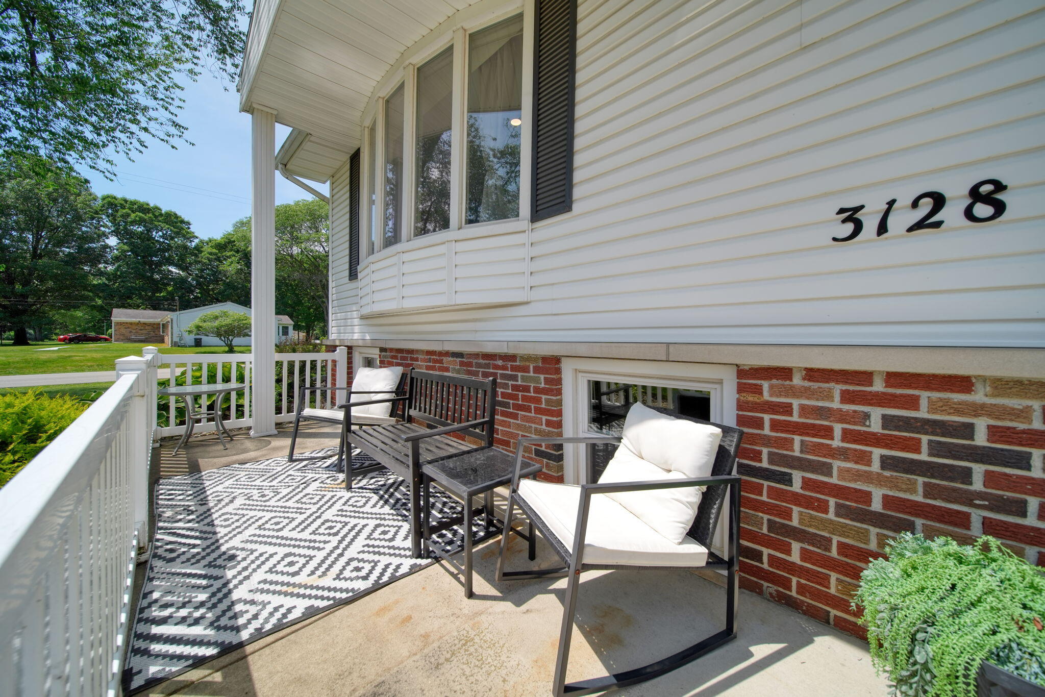3128 Fawn Lane