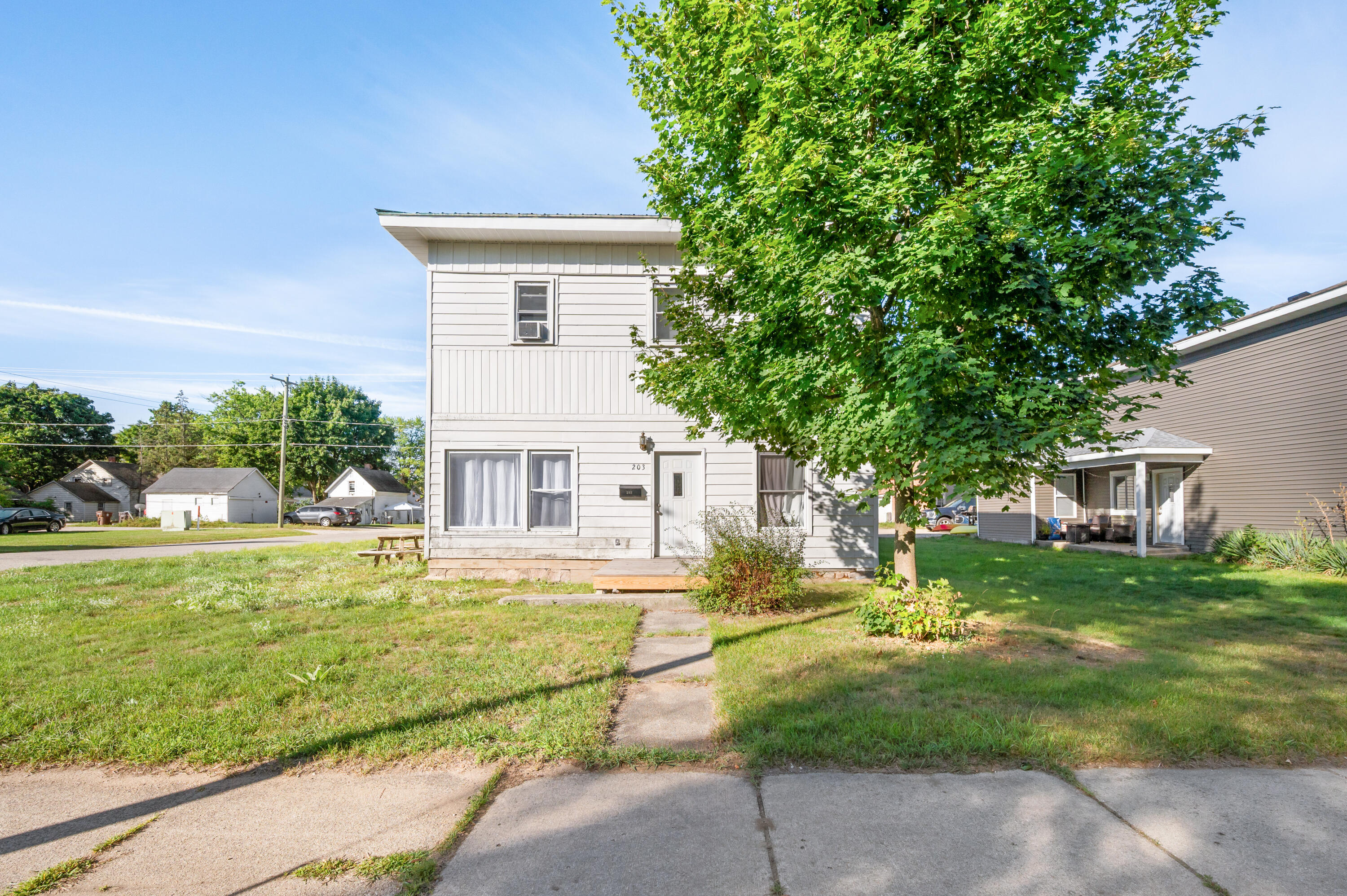 203 N 3rd Avenue