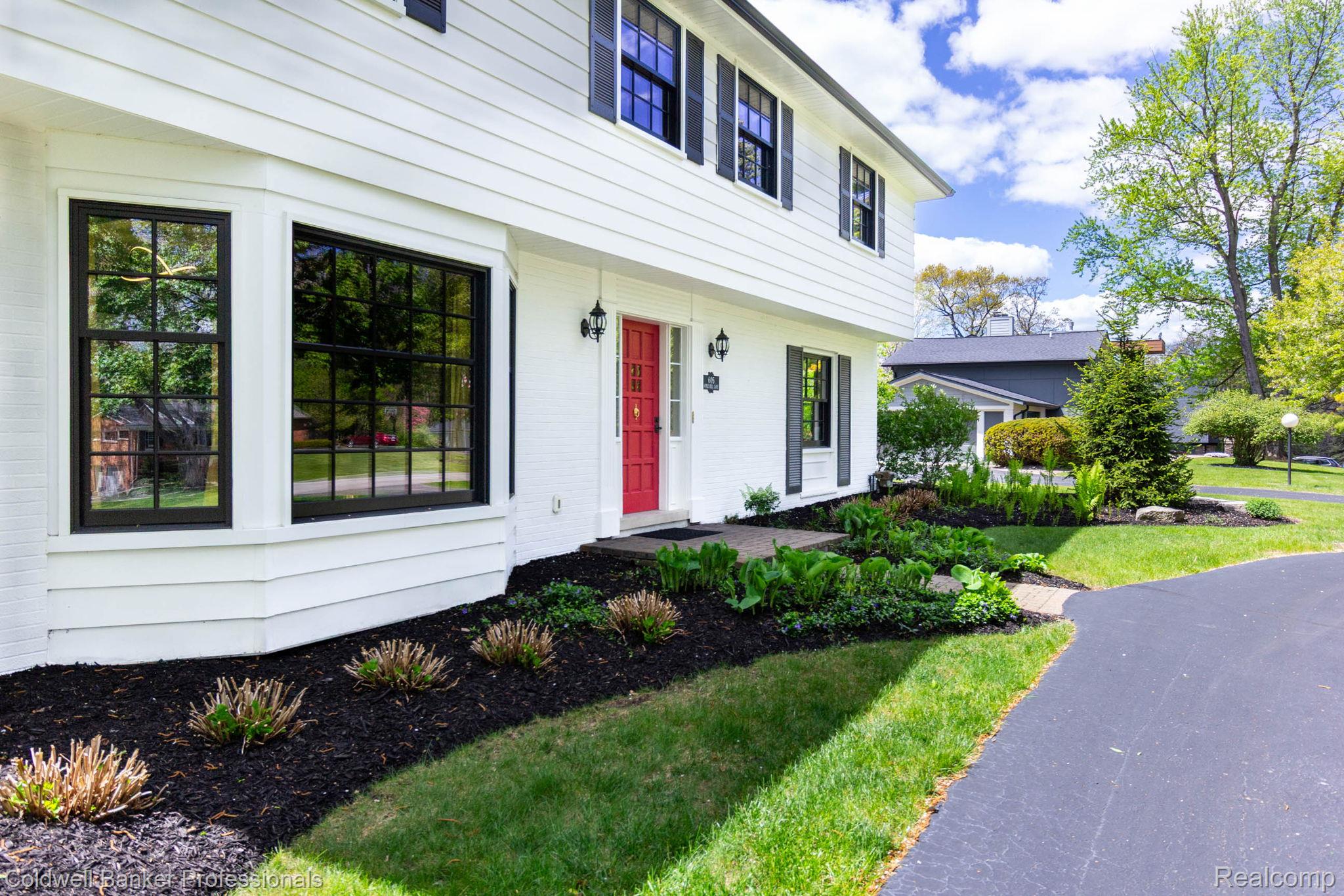 605 Apple Hill Lane