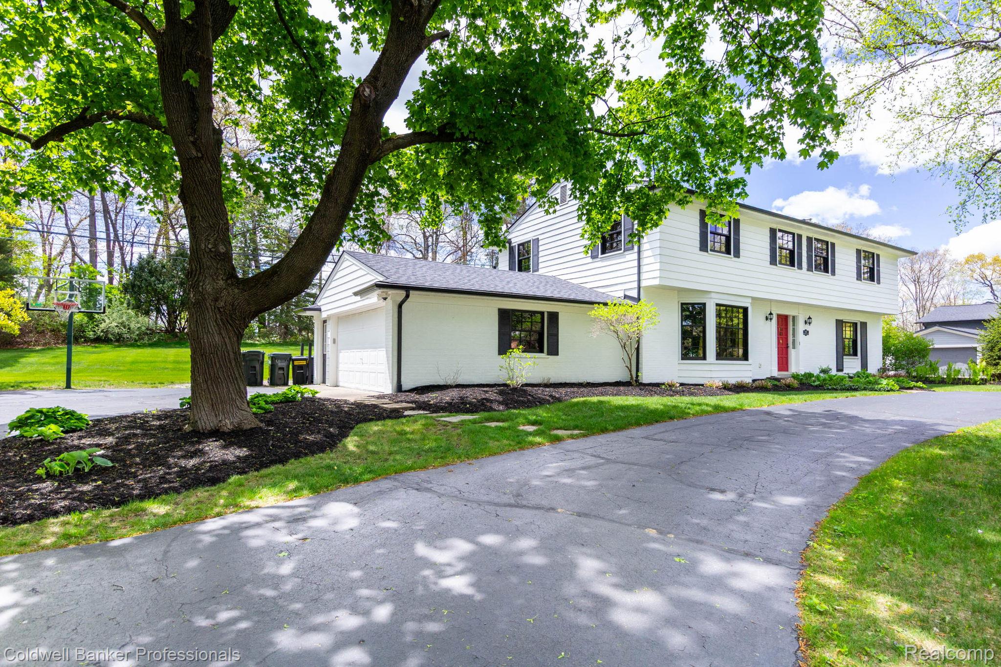 605 Apple Hill Lane