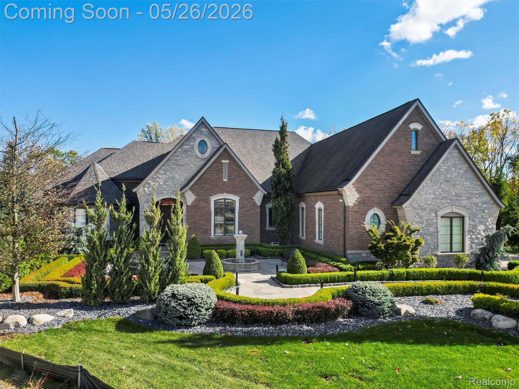 2475 Creekside Court