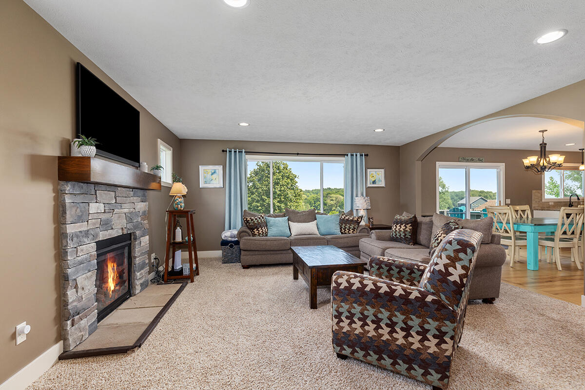 4270 Autumn Ridge Drive