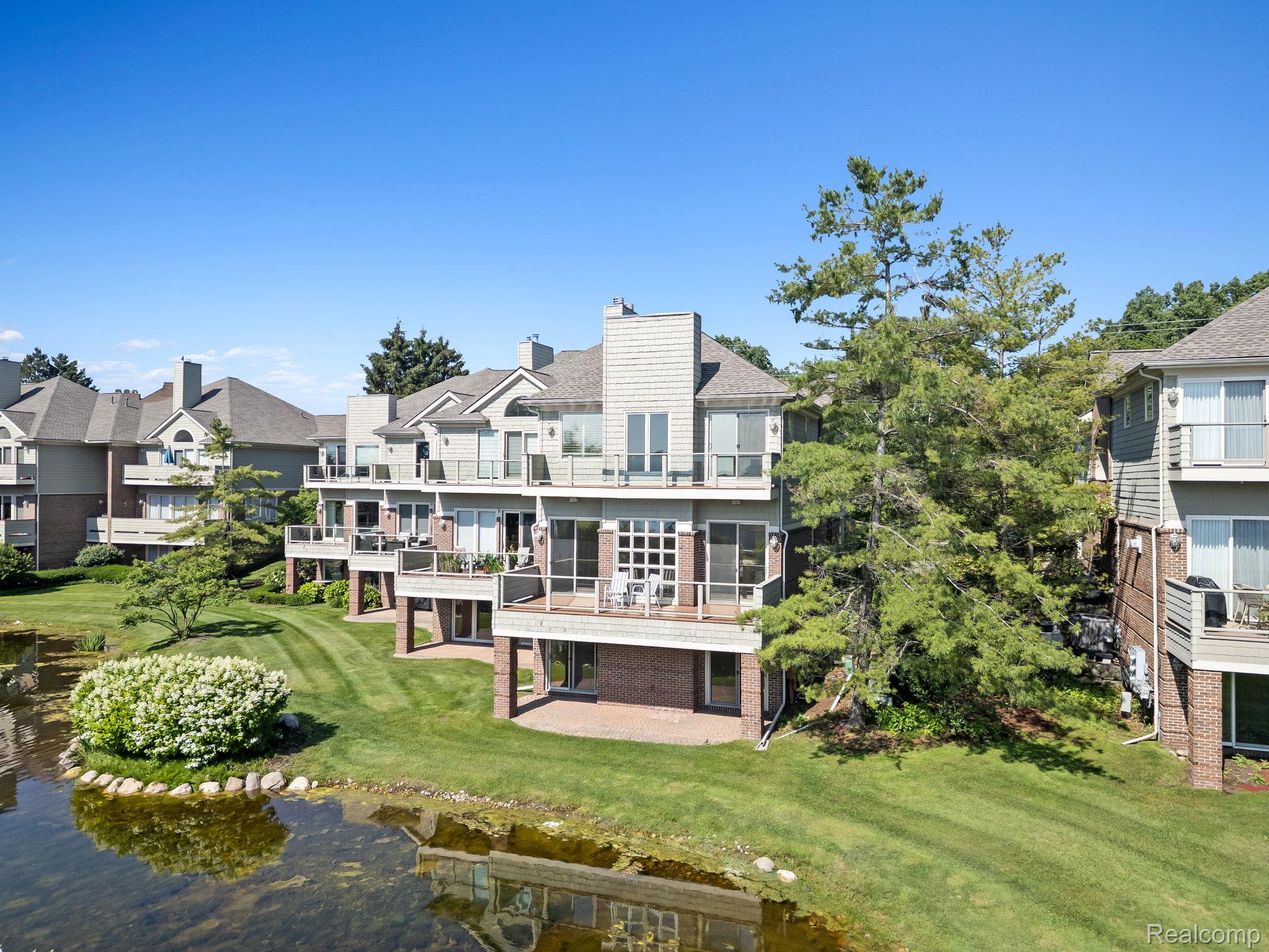 3782 PINE LAKE KNOLL Drive