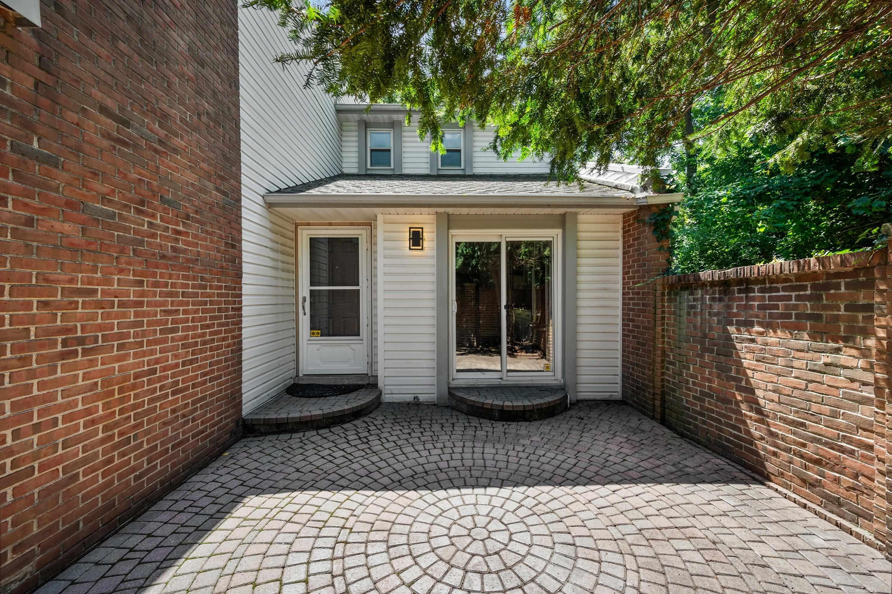 169 E Long Lake Road