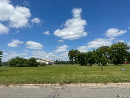 1.38 ACRE BELSAY, BURTON, MI 48519 - Image 618b5da8e2e45d795f257e8c3998feb8/2098643788