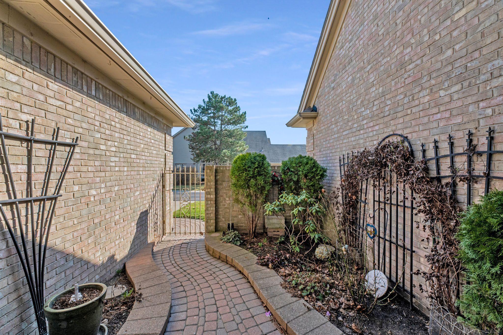 13299 Jennilynn Lane