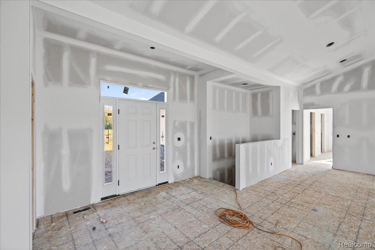 4050 Metamora Ridge Drive Ridge