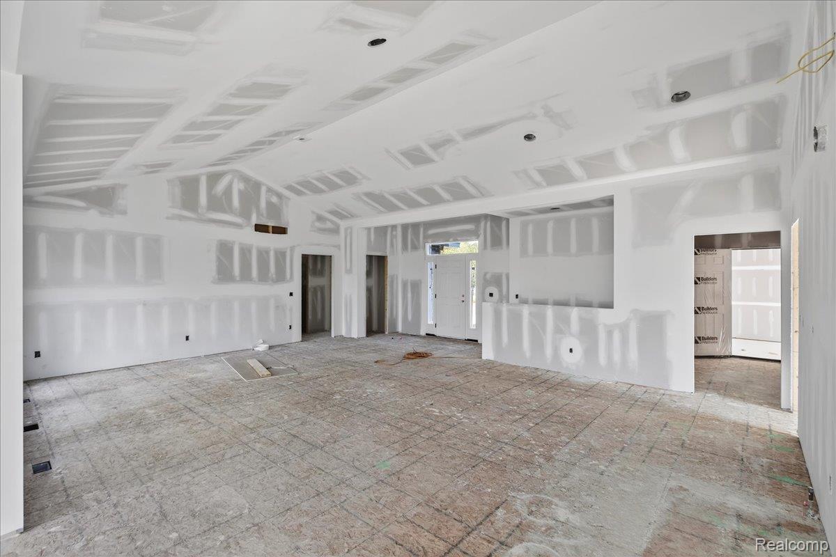 4050 Metamora Ridge Drive Ridge