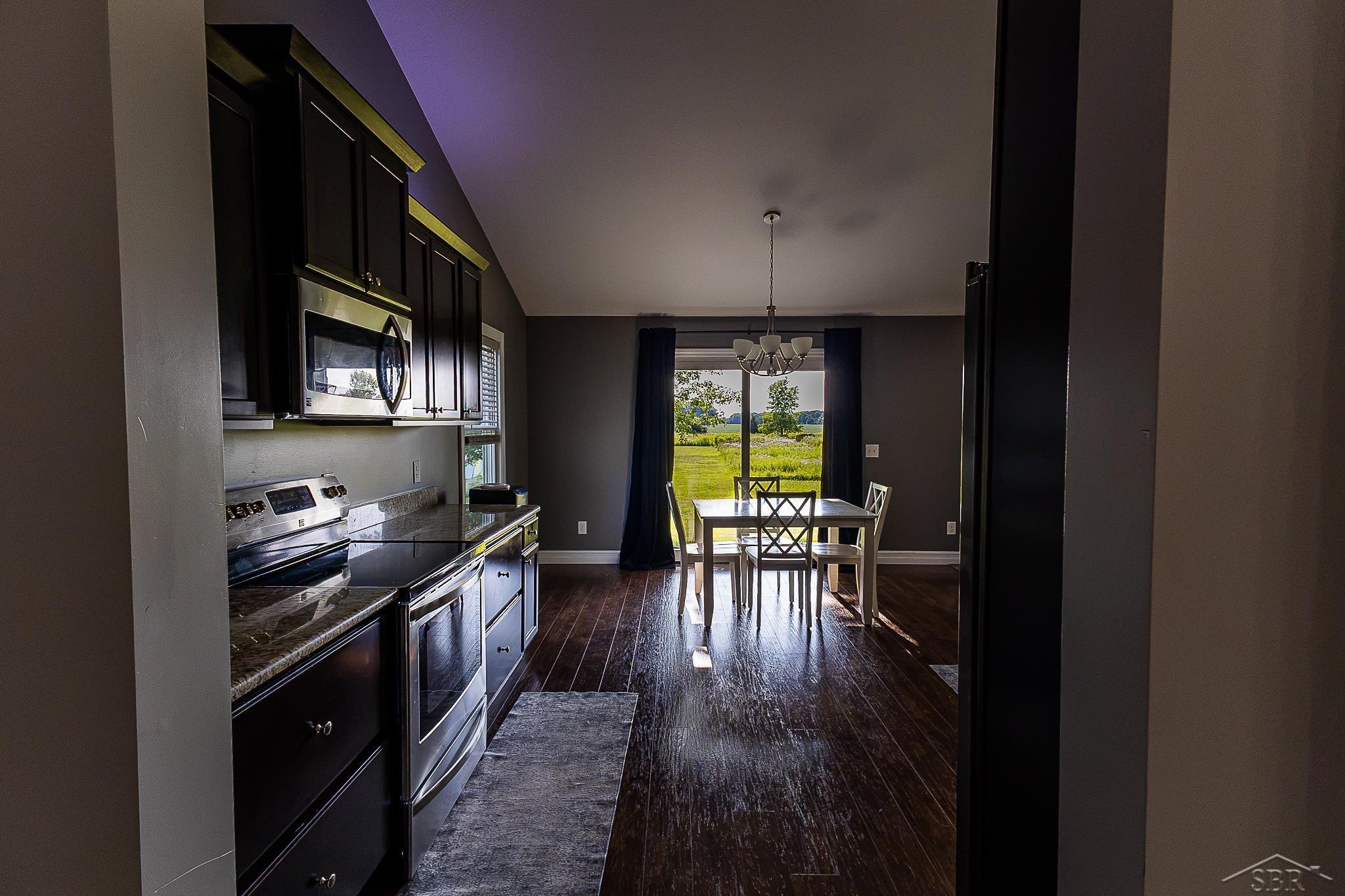 2597 N Hemlock Road