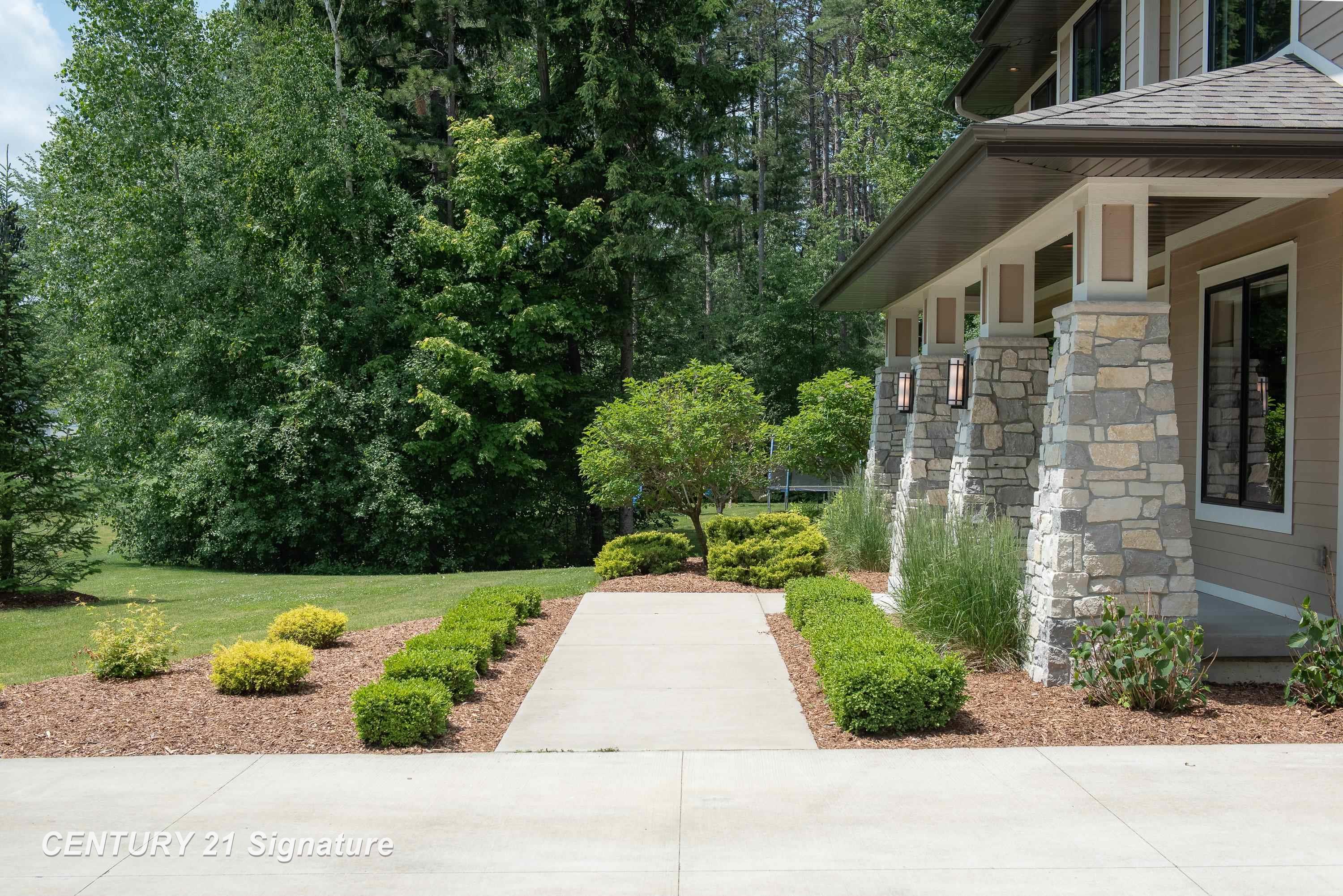 2985 E Iron Woods Pass