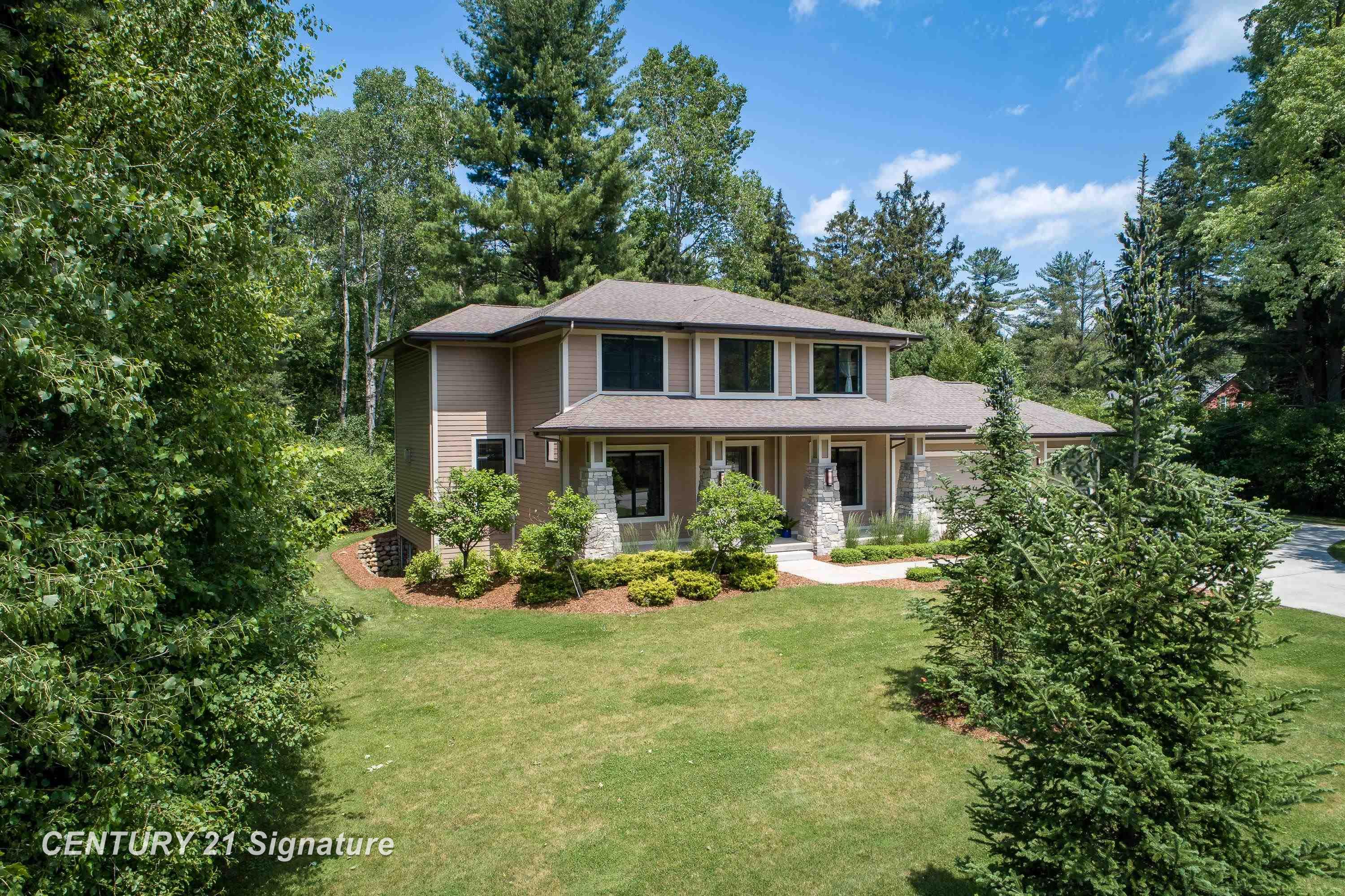 2985 E Iron Woods Pass
