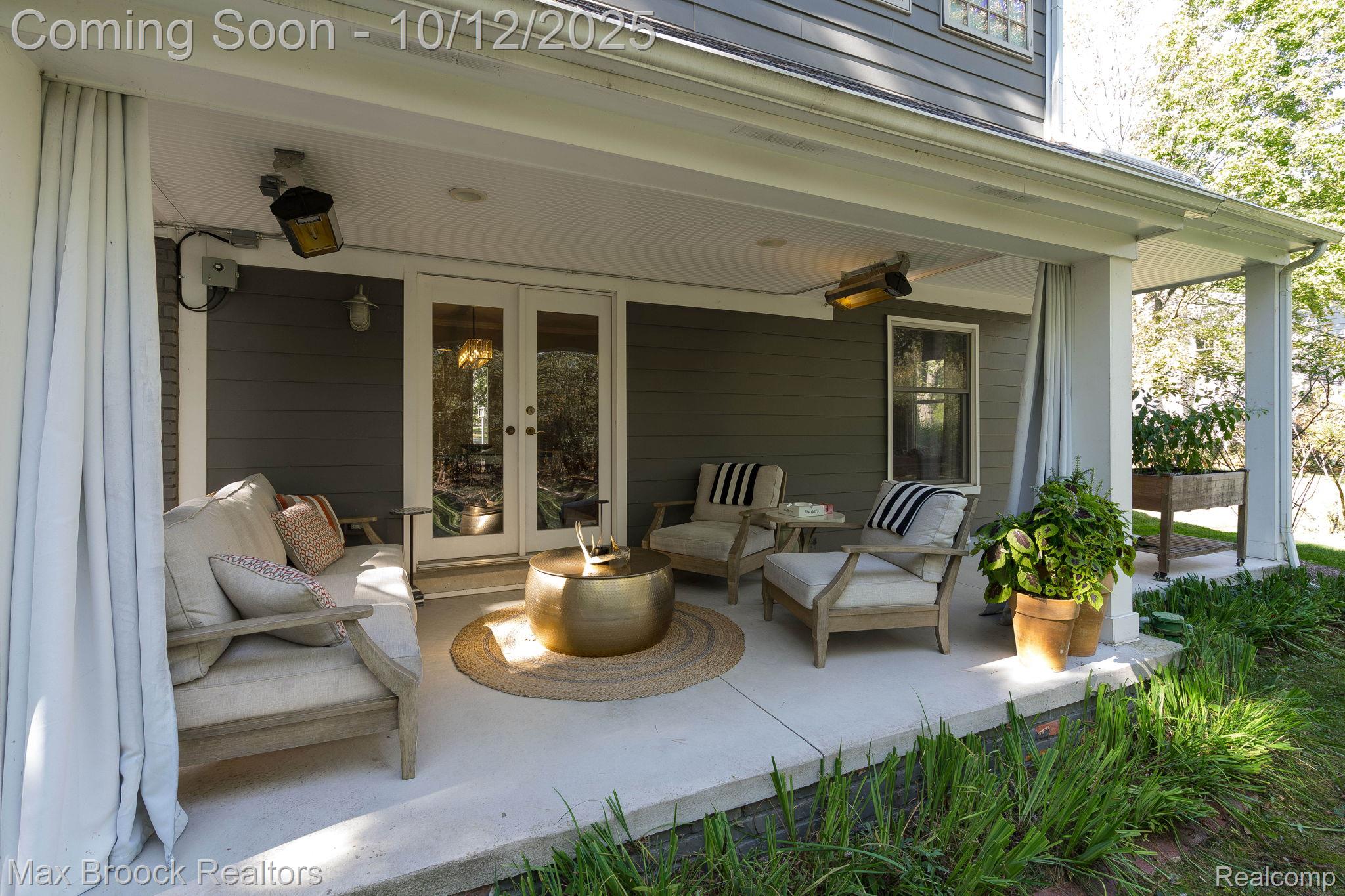 30800 Roberts Drive