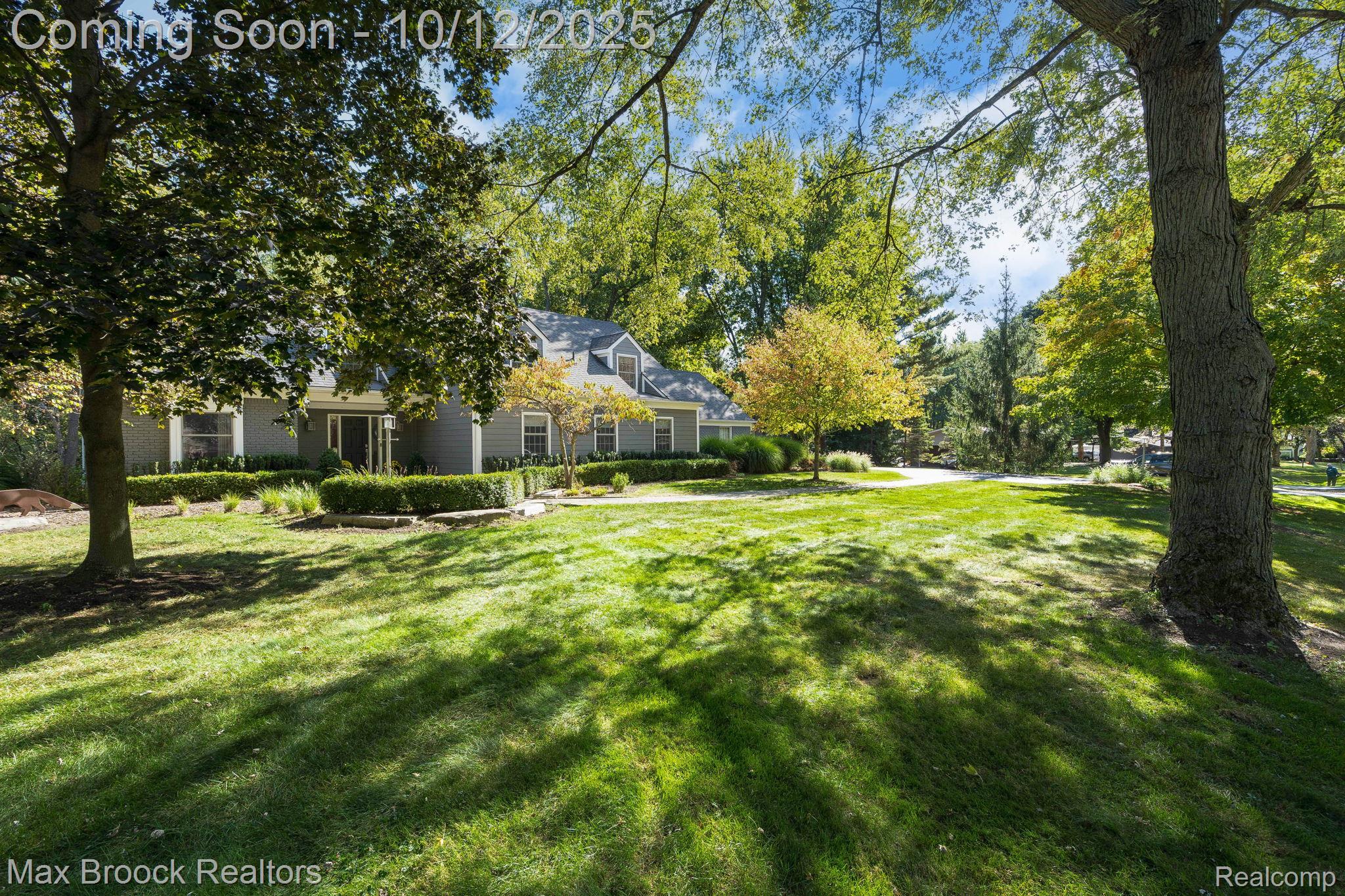 30800 Roberts Drive