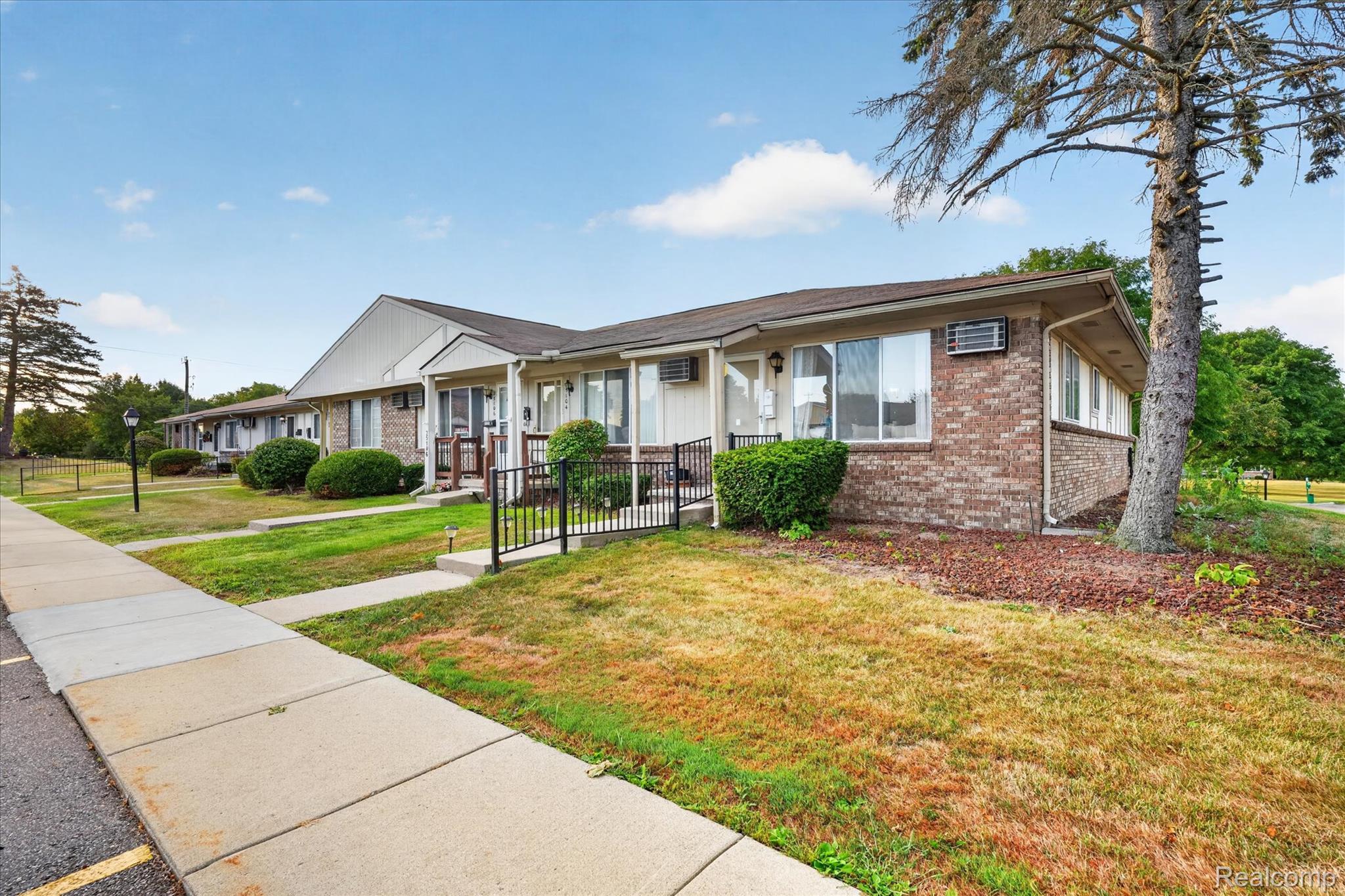 25102 Franklin Terrace 8