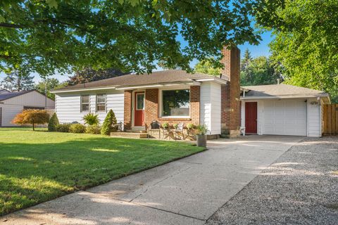568 Pinecrest Drive Holland Charter Township MI 49424