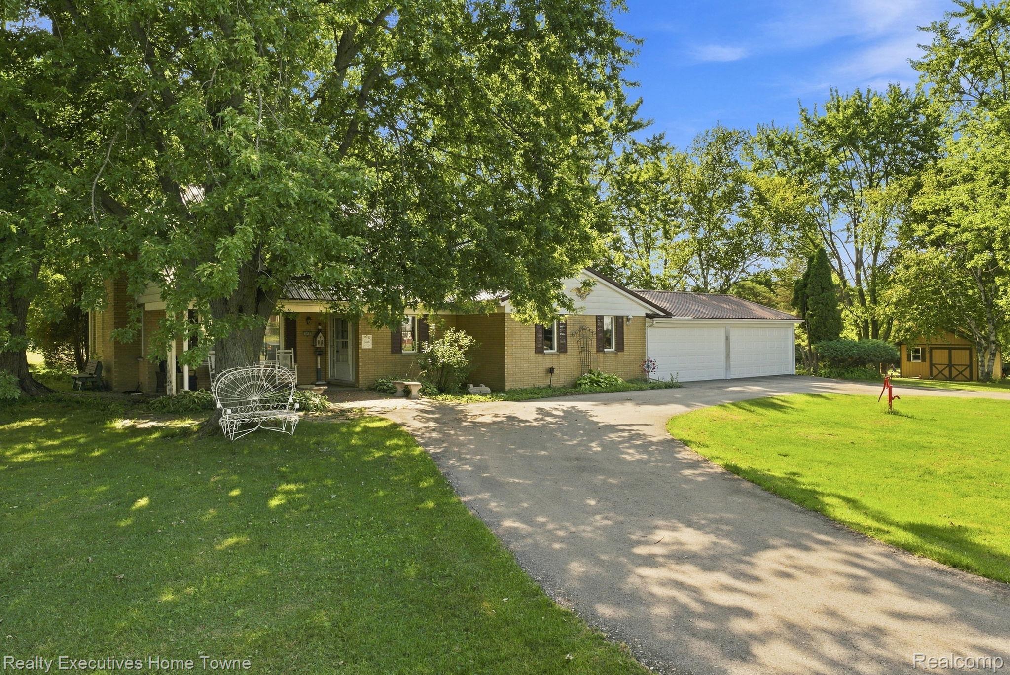 5593 Fairway Lane