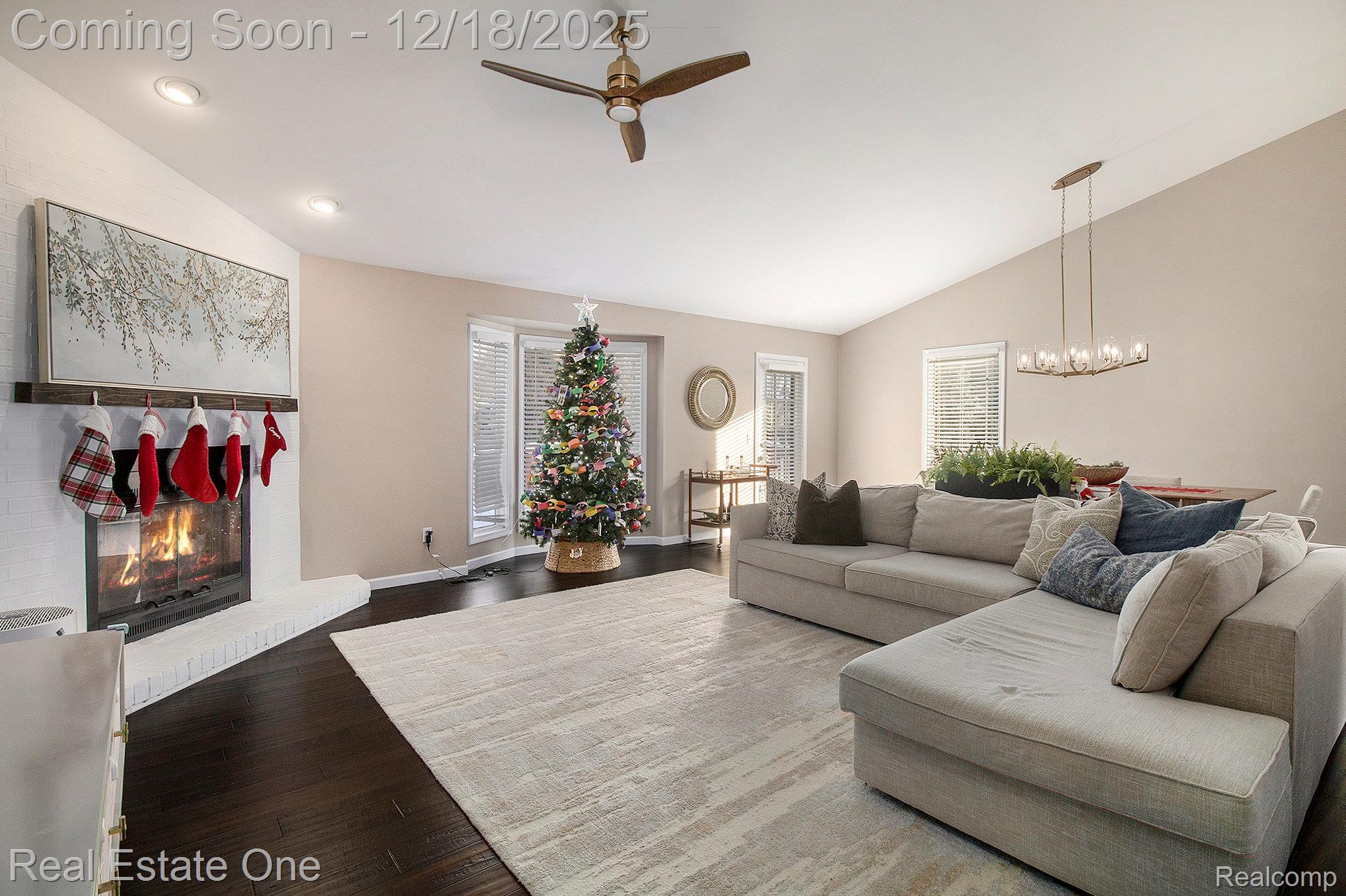 6886 High Oaks Drive