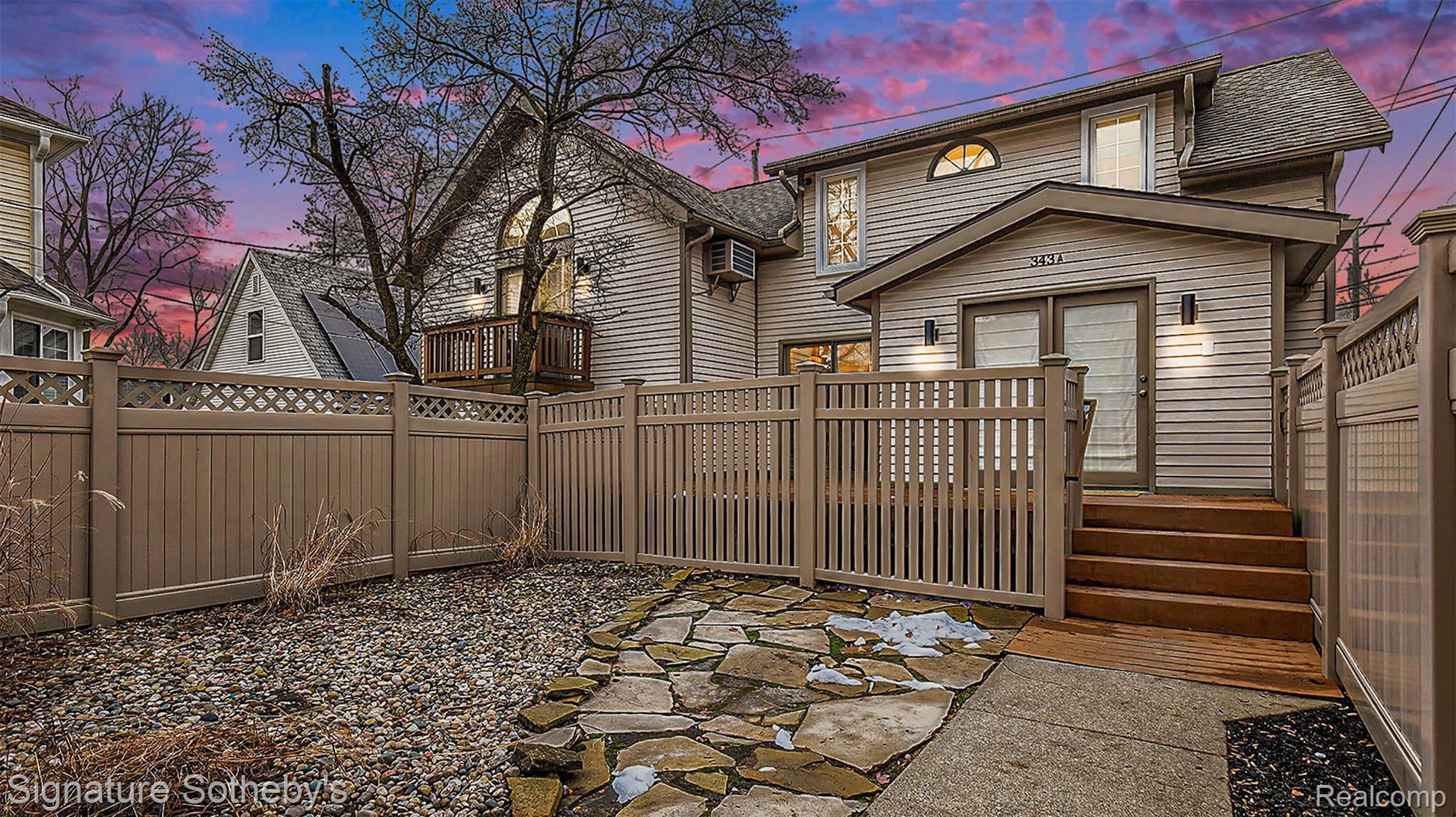 343 Elm Street A