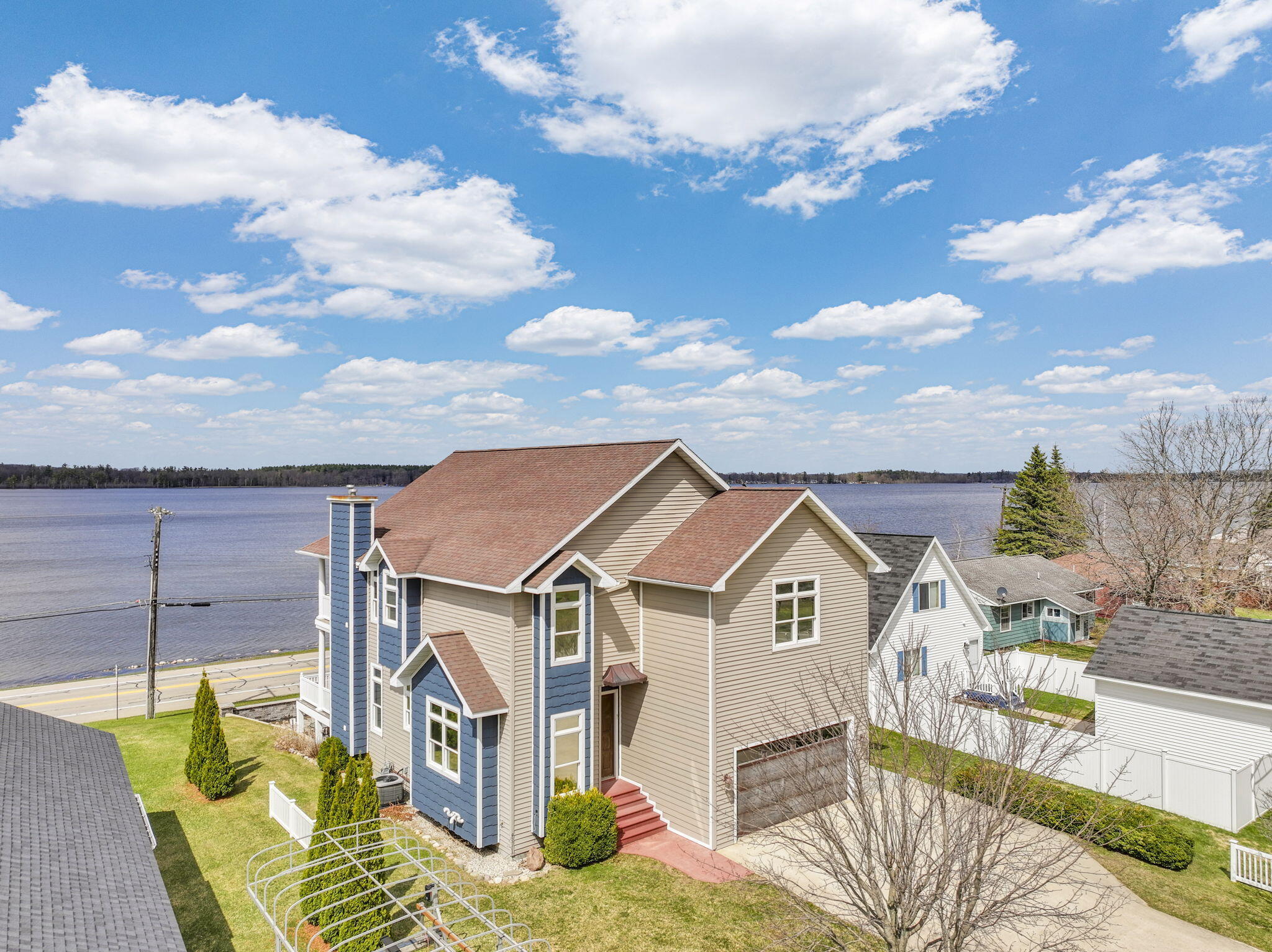 2121 Sunnyside Drive