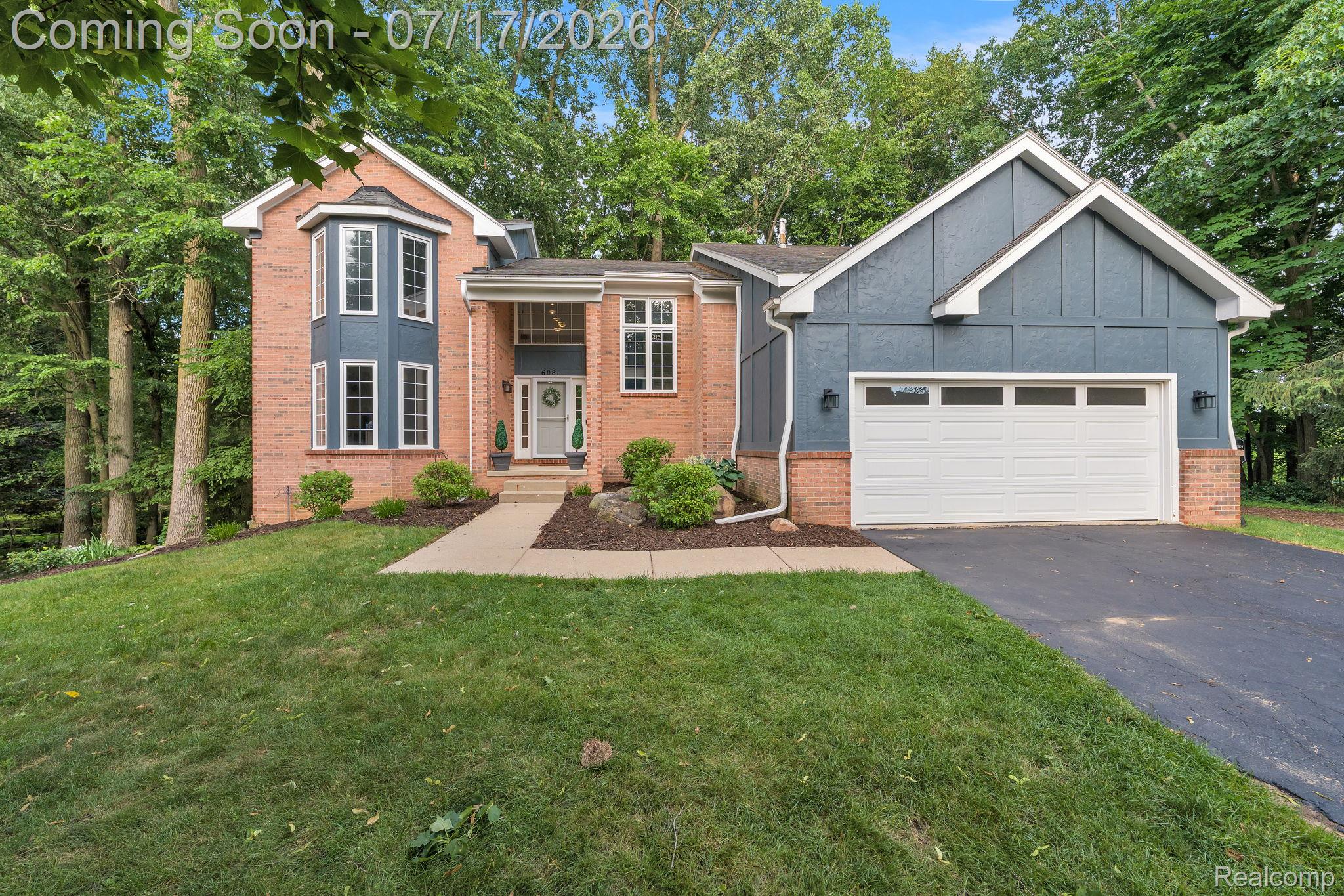 6081 Beachwood Drive