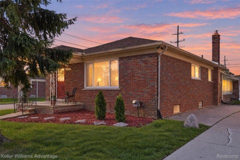 Photo for 23703 Courtland Avenue