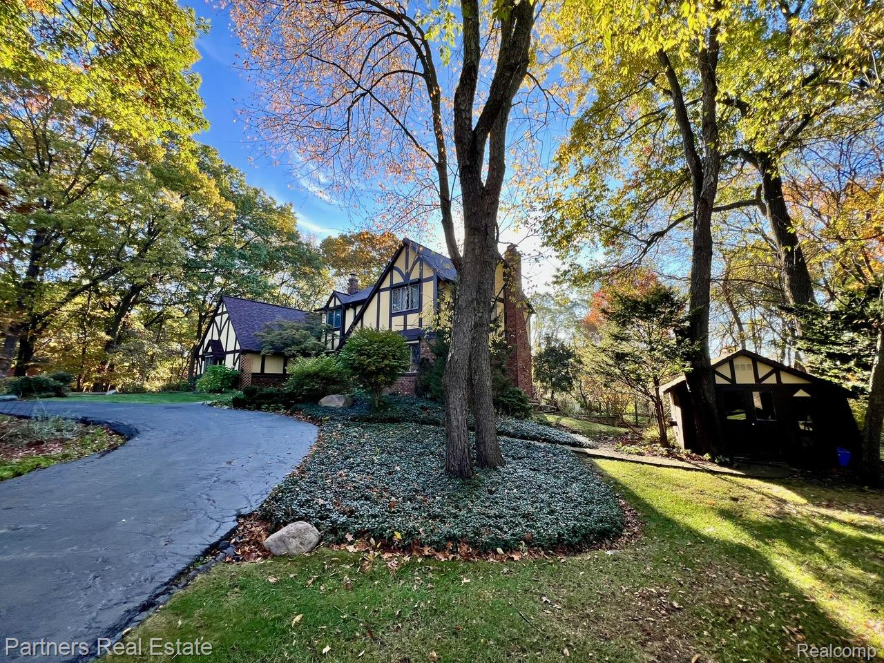5618 Mountain Road