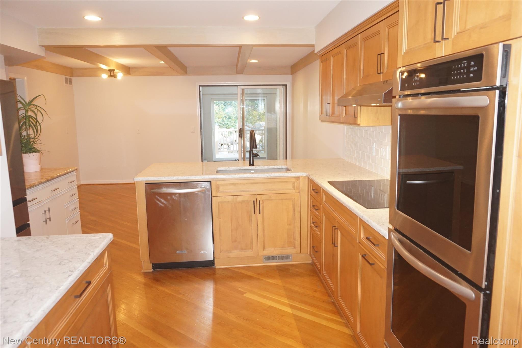 2474 Hickory Glen Drive 22