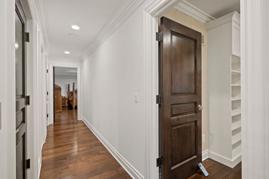 listing image 50