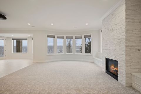 listing image 80