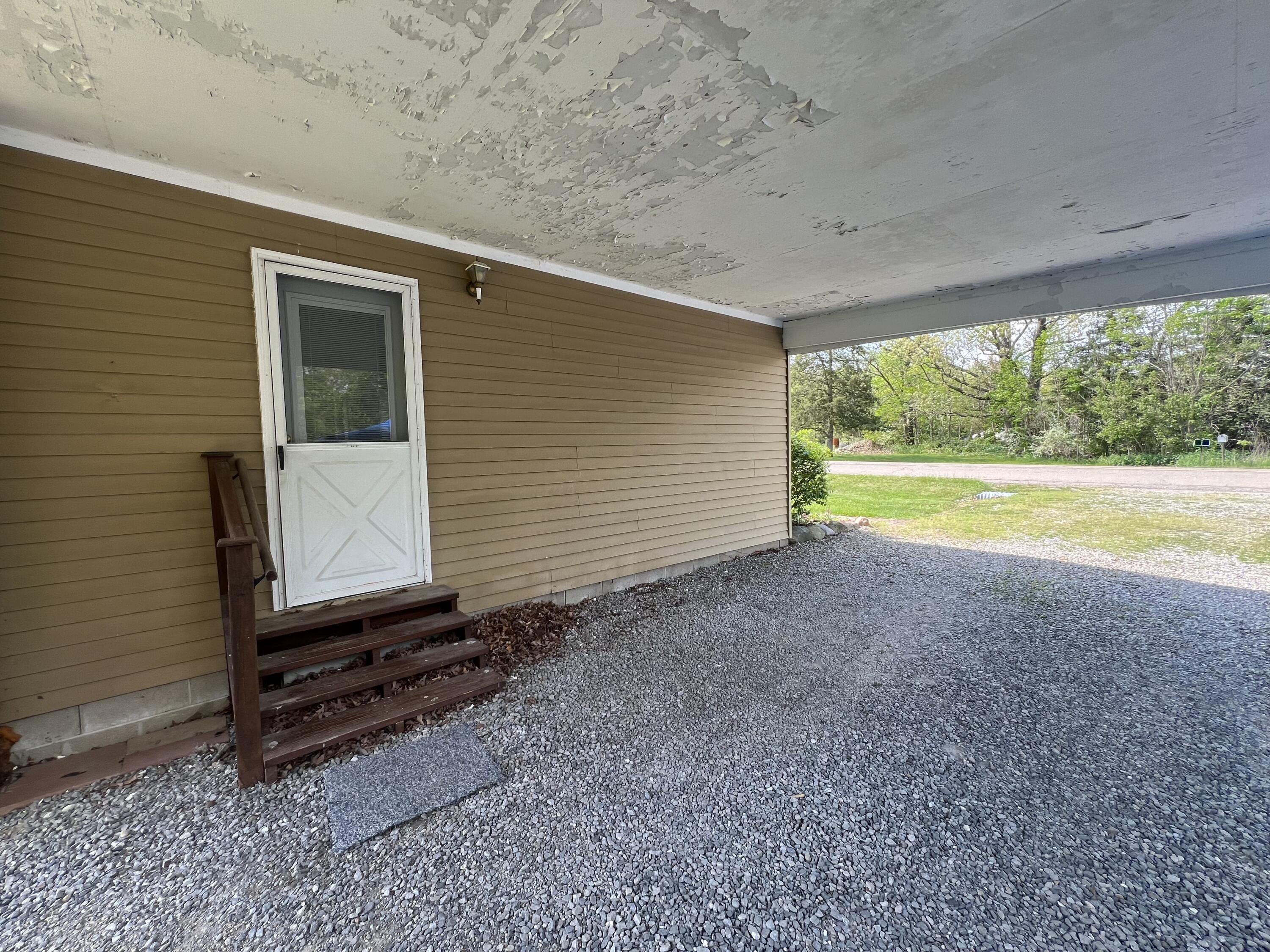 6569 Bird Lake Rd S Road S