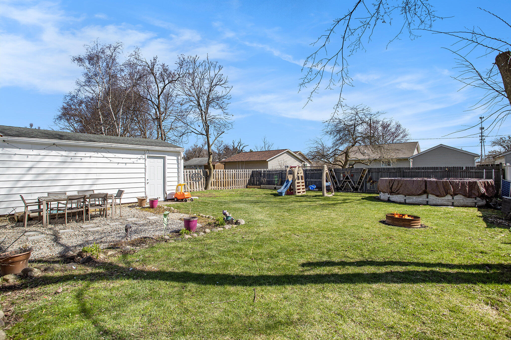 KalamazooCharterTownship_Kalamazoo, Michigan 49048, United States, 2 Bedrooms Bedrooms, ,1 BathroomBathrooms,Residential,Pending,99419