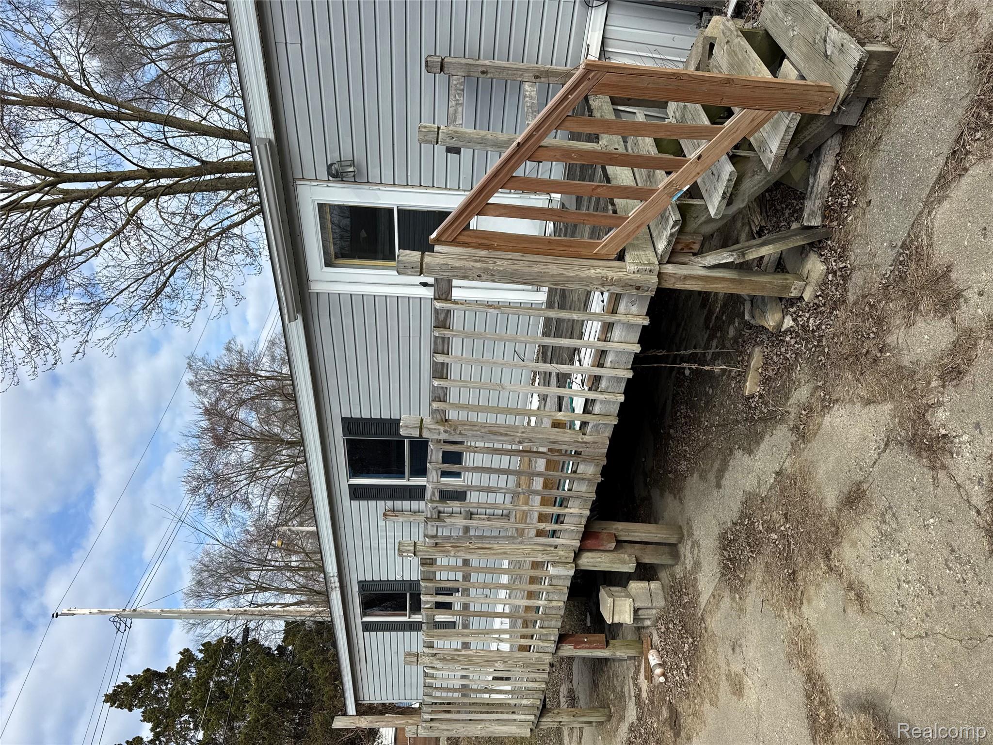 2445 E Grand River Rd Lot#2