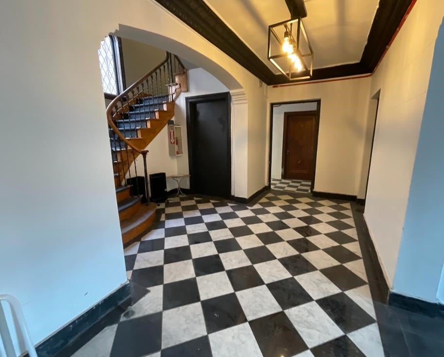 318 W 2nd Street