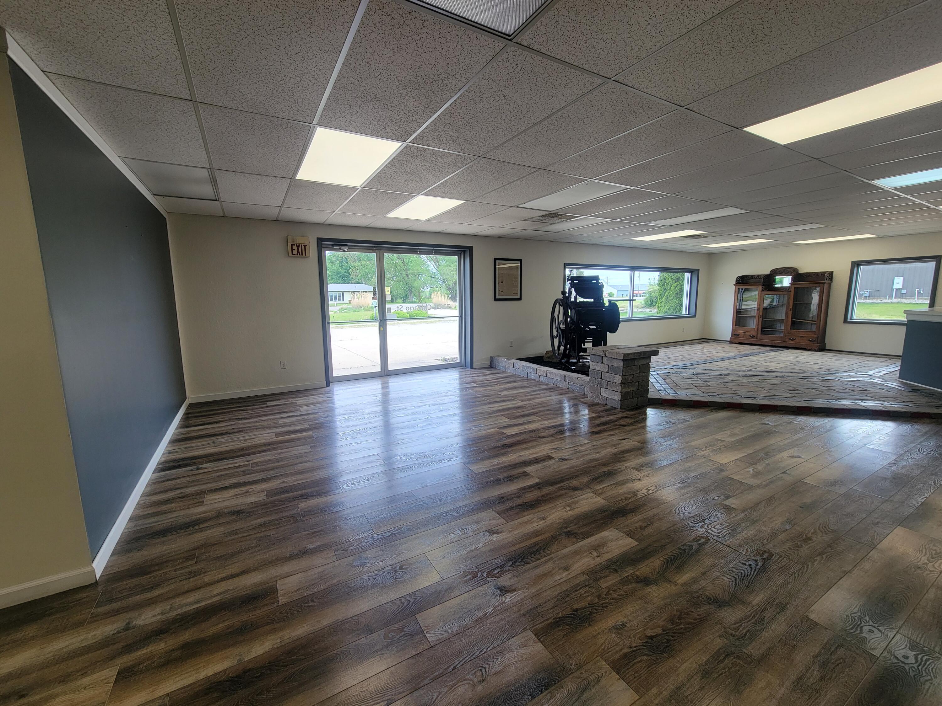 729 E Chicago Street