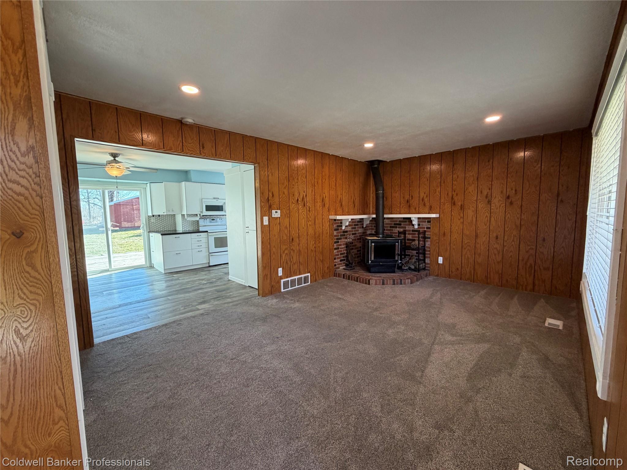 152 Crooked Limb Drive