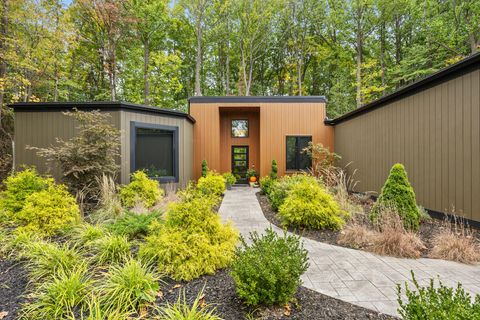 3465 Palmer Drive Saugatuck Township MI 49453